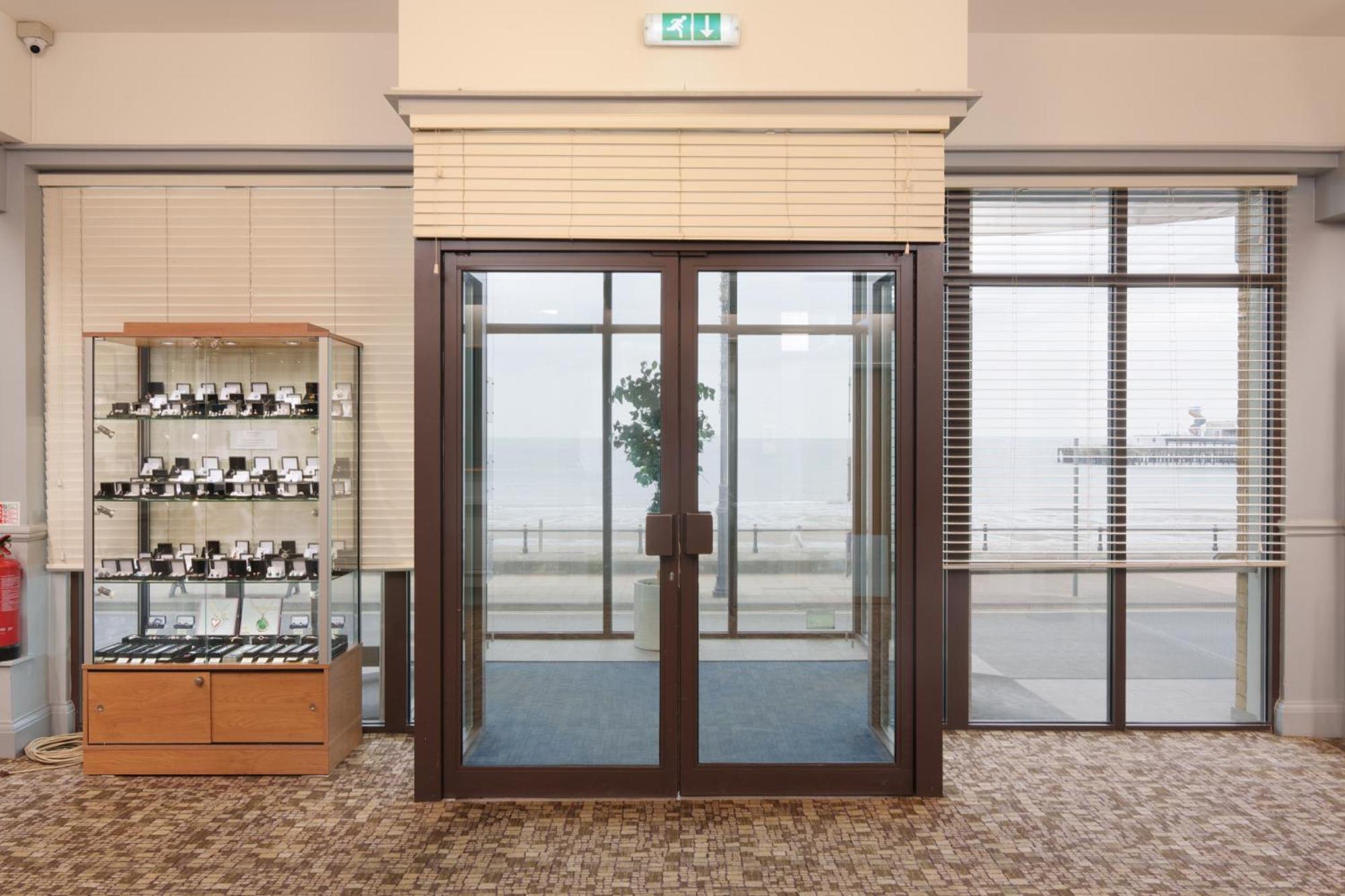 Trouville Hotel By Compass Hospitality Sandown Exterior foto